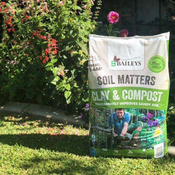 clay and compost soil conditioner - Baileys Fertilisers